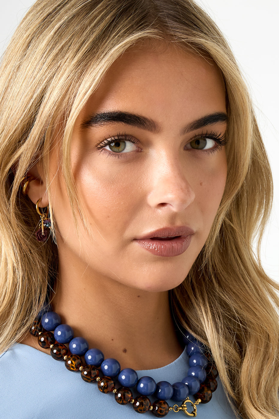 Necklace with large beads